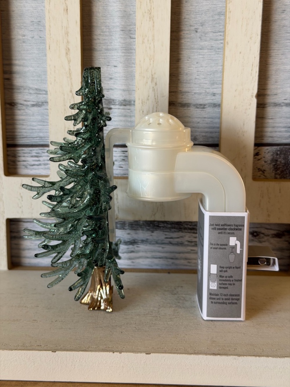 Bath & Body Works Christmas Natural PINE TREE Wallflower Plug-in Nightlight New - Picture 4 of 4